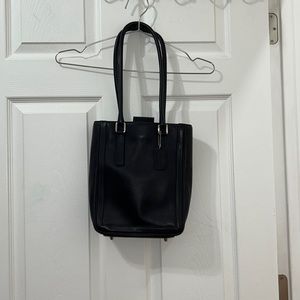 EXCELLENT Condition Leather Coach Shoulder Bag